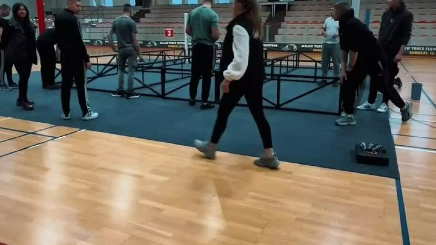 copy-60752171-085a-44ed-aa57-25844672a087.mp4